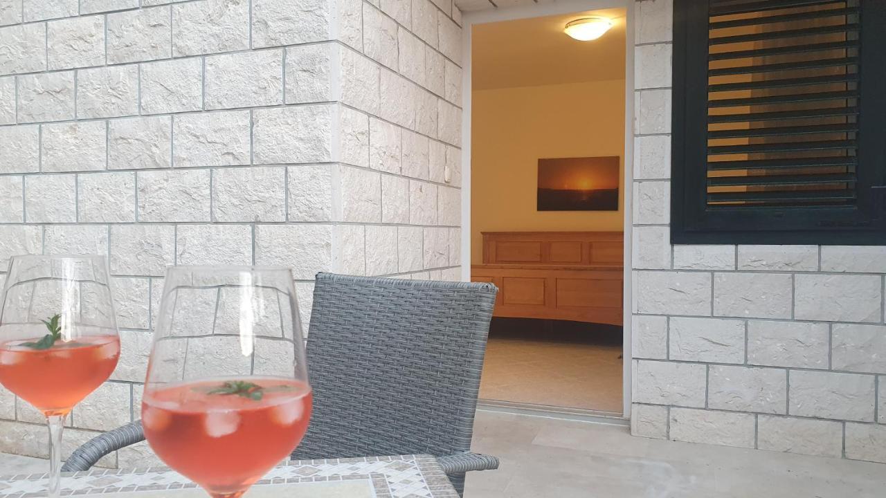 חוואר Apartments Riljic מראה חיצוני תמונה