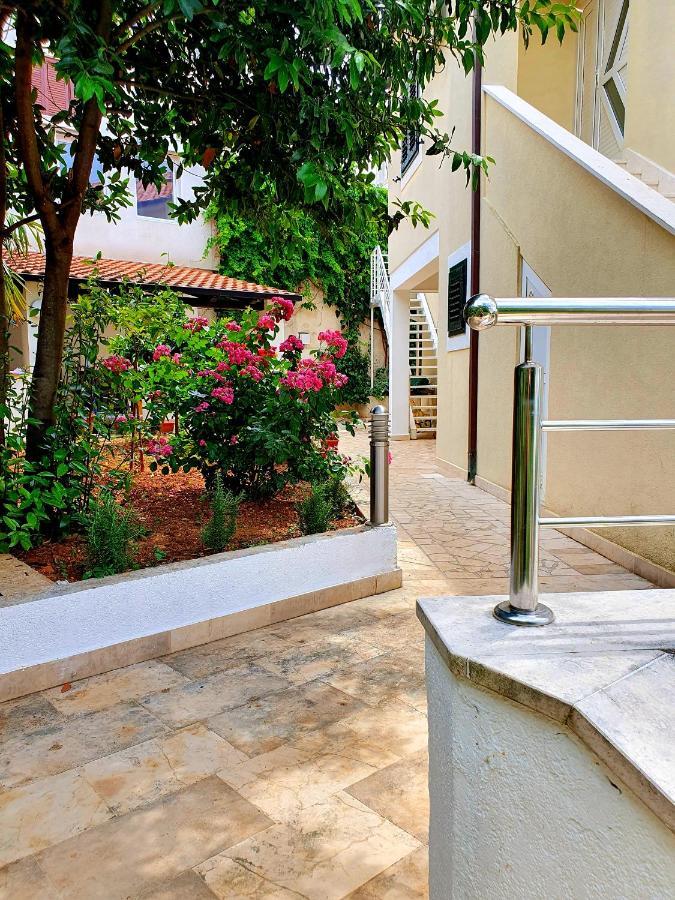 חוואר Apartments Riljic מראה חיצוני תמונה