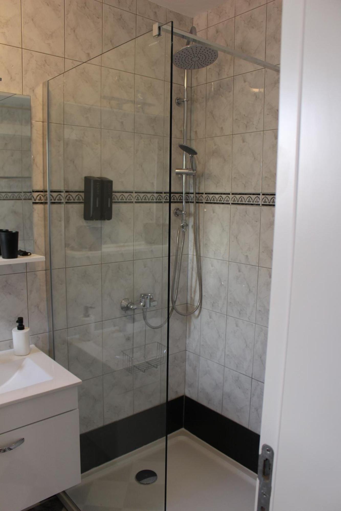 חוואר Apartments Riljic מראה חיצוני תמונה
